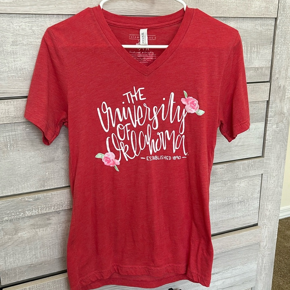 Oklahoma Sooner V neck Tshirt
